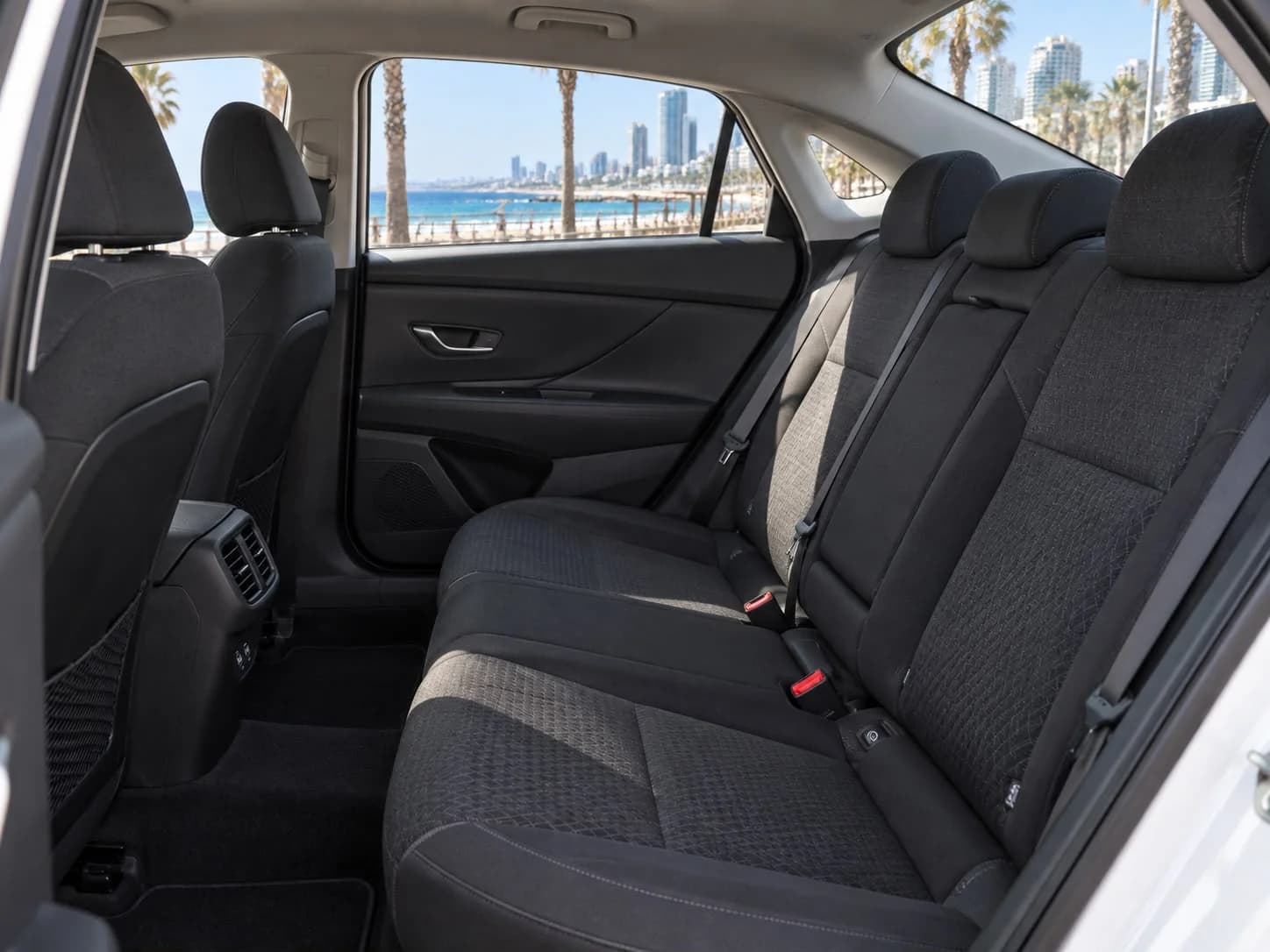 Hyundai Elantra Supreme — תמונה 5 מתוך 5